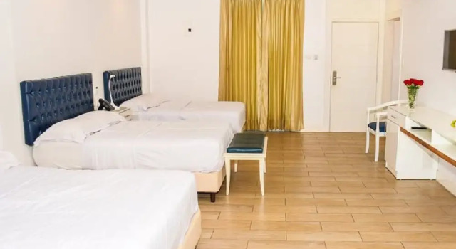 Трёхместный семейный номер Standard c 1 комнатой с частичным видом на океан Hotel Kinova - Salinas