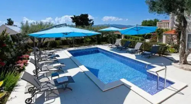 Apartmani Šemper, Prenota Hotel Bol Isola di Brazza
