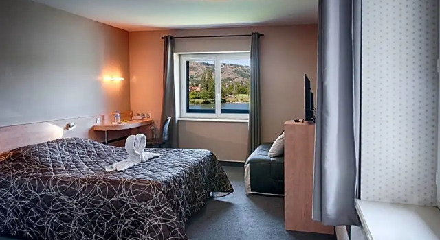 Номер Deluxe Logis Hôtel Le Bellevue