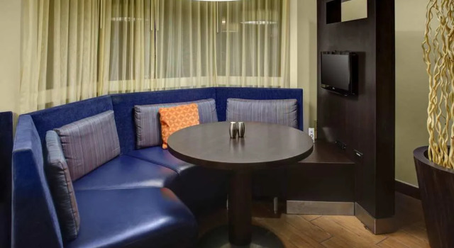 Courtyard Richmond Chester, Buchen Sie Hotel Chester Virginia