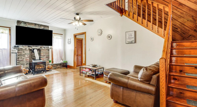 Коттедж Charming Tannersville Home w/ Fire Pit + Deck!