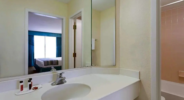 Четырёхместная студия Standard Extended Stay America Suites - Bristol