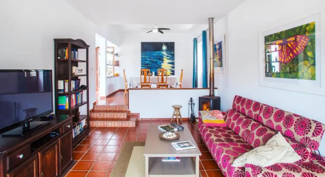 Holiday house Casa Mariposa in Tabayesco