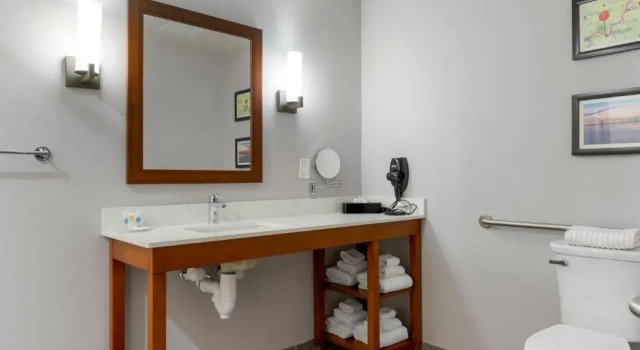 Люкс c 1 комнатой Comfort Suites Paducah Mall Area