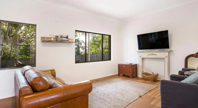 Saltbush Cottage - Pet Friendly - 1 Min Walk to Beach