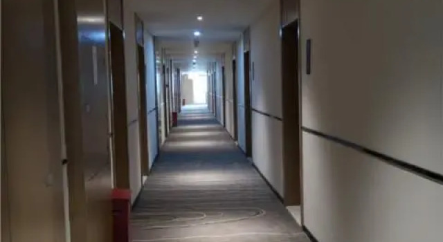 City Comfort Inn Zunyi Wuchuan, Varaa Hotelli Zunyi Guizhou