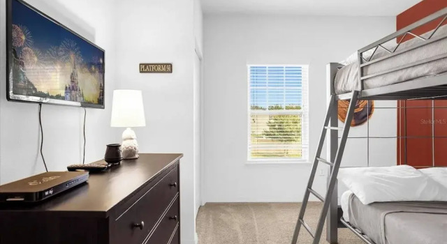 Beautiful Townhouse Next to Disney Parks 04