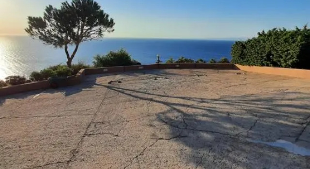Villino con stupenda vista mare