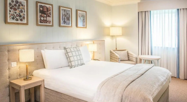 De Vere Cotswold Water Park Apartments, Rezervasyon Daire Merseyside otoparklı oteller, Otopark