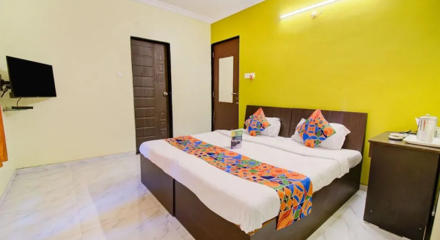 FabHotel Truvic