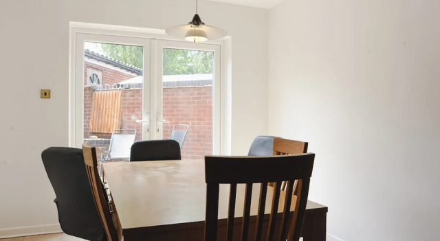 Coventry Deluxe Rooms by Paymán Club, Varaa Hotelli Coventry West Midlands