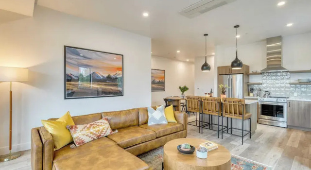 1115 Aerie Buyout 2 Units, Near Downtown Hot Tub + Mountain View, Prenota Casa vacanze Bend 