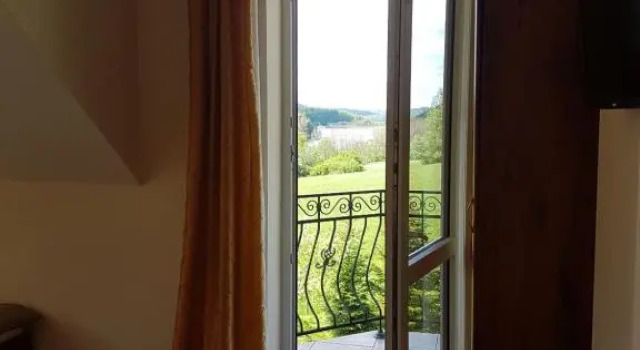 Noclegi Nad Jeziorem Myczkowieckim, Book Hotel Billige hoteller i Bieszczady