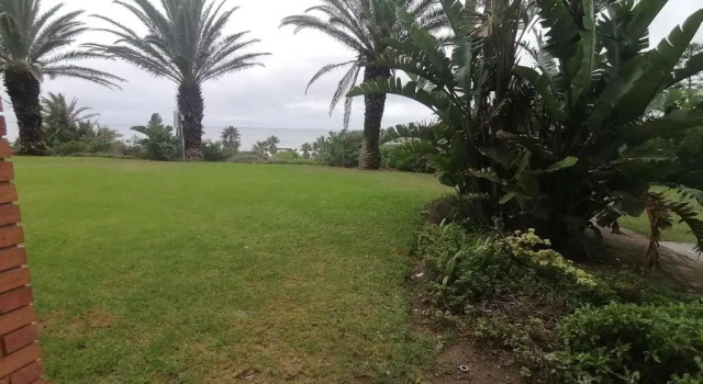 Апартаменты @35 Brookes Suites seaside escape
