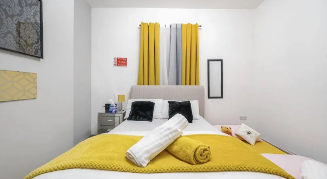 Contractor-friendly 2-bedroom House With Free Parking, Забронировать Дом для отпуска Виллы Сток-он-Трента, рядом с Northwood Stadium, Вилла