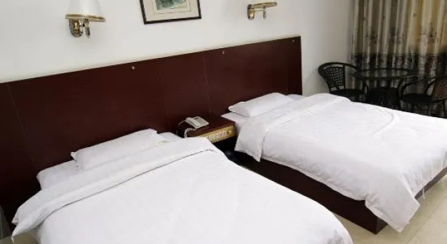 Xing'an Hongfu Business Hotel, Prenota Hotel Xing'an Guangxi