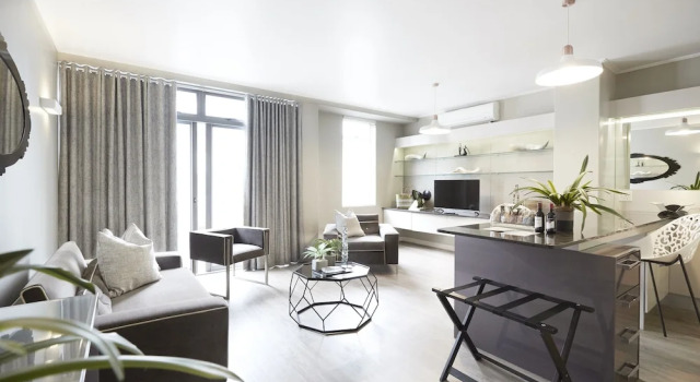 Номер Deluxe The Hyde All Suite Hotel