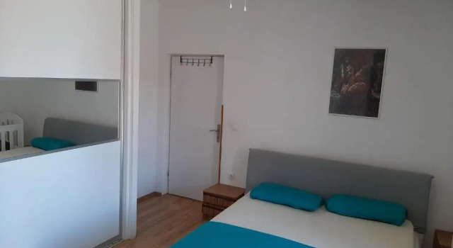 Apartments by the sea Postira, Brac - 737, Prenota Appartamento Hotel a Croatian Islands con parcheggio, Parcheggio