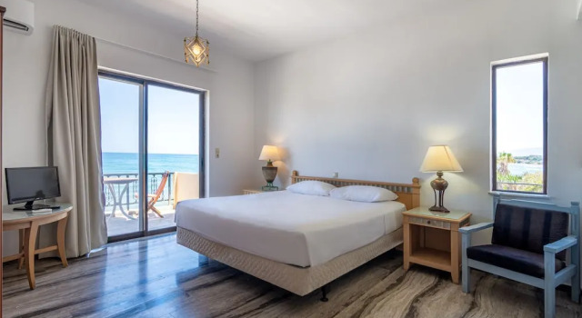 Семейный номер Standard с балконом Minerva Beach