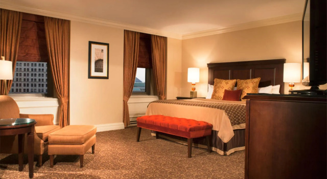 Двухместный номер Premier Omni William Penn Hotel