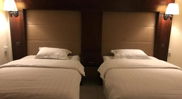 Ayoon Al-Mamlakah Hotel Suites, Забронировать Отель Отели Джидды с парковкой, рядом с Jeddah Chamber of Commerce &amp; Industry, Парковка