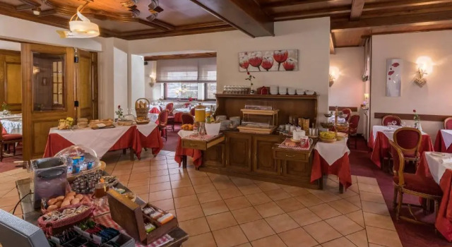Трёхместный номер Standard Logis Hostellerie Motel Au Bois Le Sire