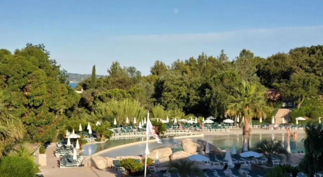 Коттедж с 2 комнатами Le Petit Mas de Grimaud