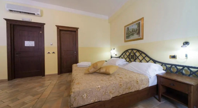 Трёхместный номер Standard Hotel Castello Torre in Pietra