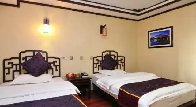 Трёхместный номер Standard Jianshui Lin'an Story Inn