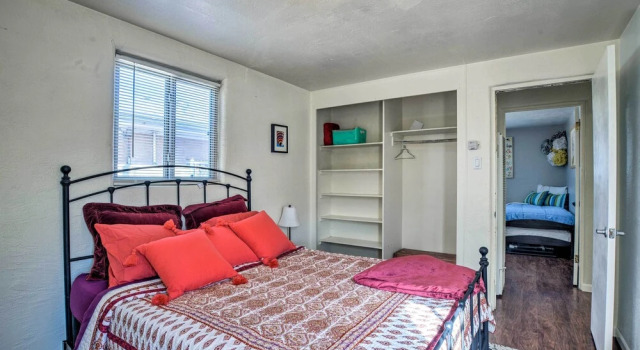 Vibrant ABQ Adobe Den: Mtn Views, Walk to Park!, Réserver Maison de vacances Albuquerque Nouveau-Mexique