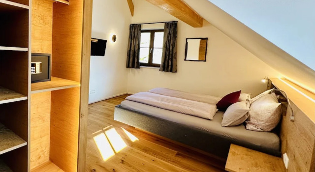 Brunnwirt Essen & Wohnen, Rezerwuj Hotel Hotele w Fuschlsee z basenem, Basen