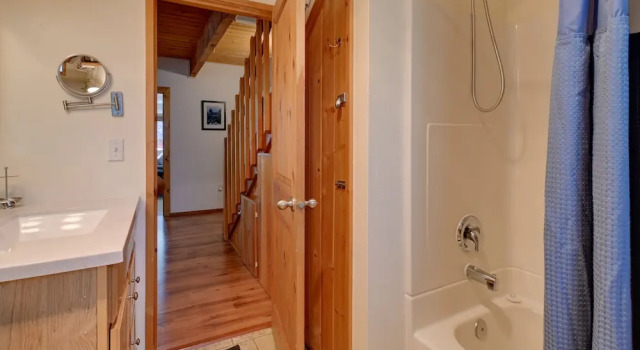Коттедж Cozy Ashford Home - 5 Mi to Rainier Nat'l Park!