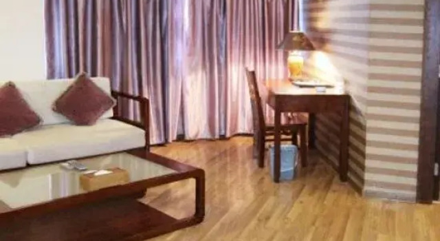 Fenghuangshu, Book Hotel Fangchenggang 