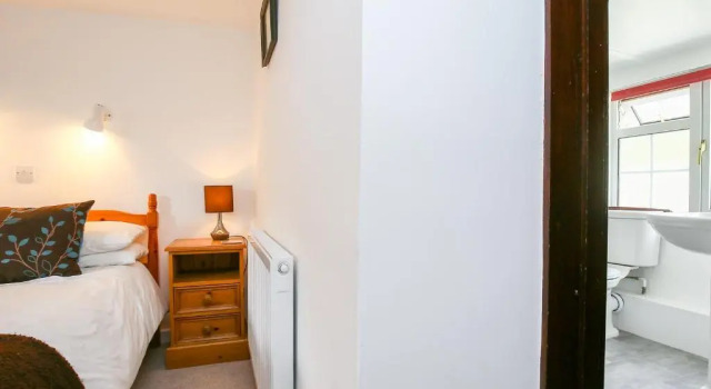 Japonica Cottage, Забронировать Дом для отпуска Отели Котсуолда с парковкой, Парковка