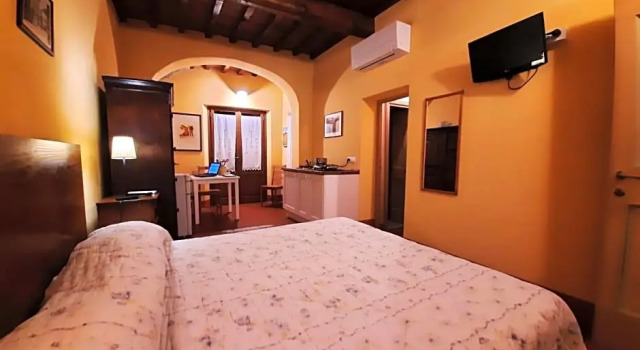 B&B La corte di Stelio, Book Hotel Hotels in Pisa with Parking, Parking