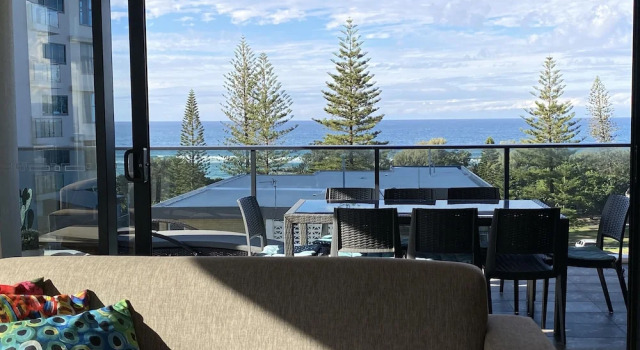 Апартаменты Superior Boardwalk Burleigh Beach - Official