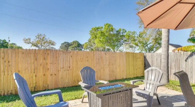 Коттедж Pet-friendly Home w/ Pool & BBQ in Largo