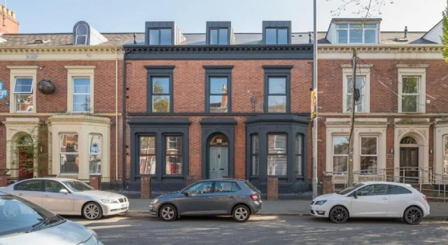 Central Belfast Apartments: University Street
