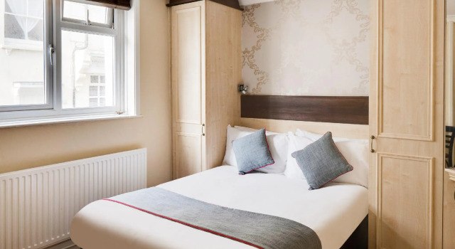 Люкс Gullivers Hotel - B&B