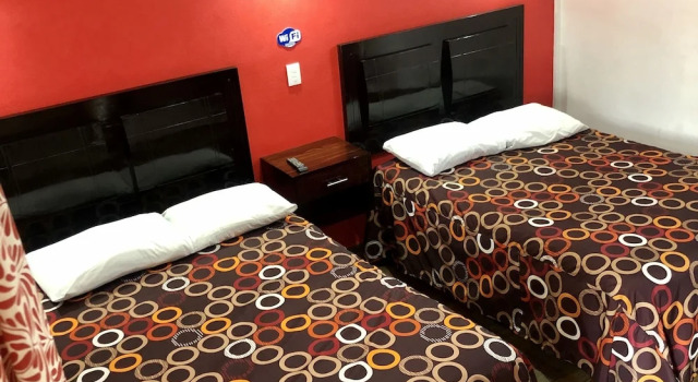 Четырёхместный номер Comfort HOTEL LA GRAN MANZANA