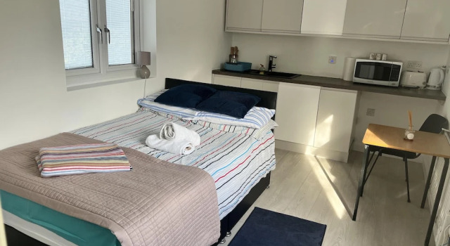 Remarkable 1-bed Outhouse Studio in Dagenham
