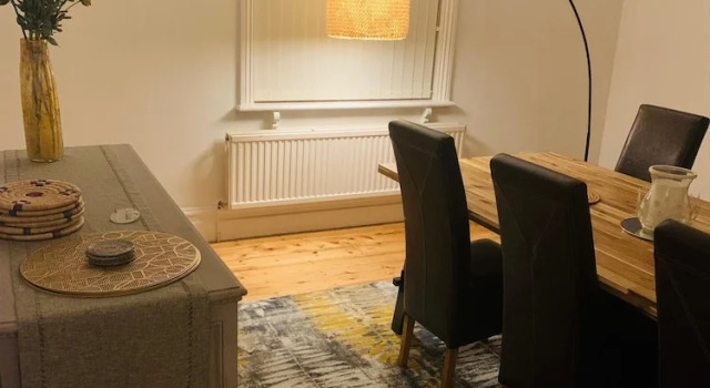 Коттедж с 3 комнатами Elegant 3BD Edwardian Home Warminster