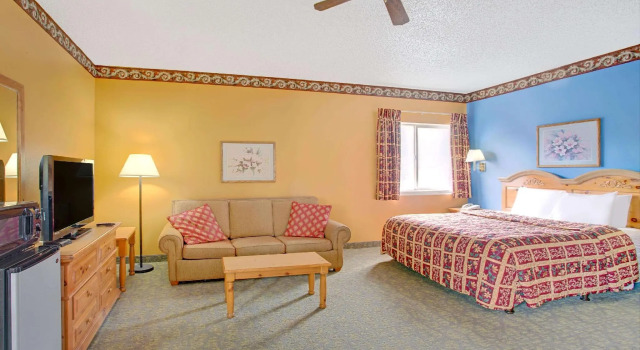 Люкс Deluxe Days Inn by Wyndham Lehi