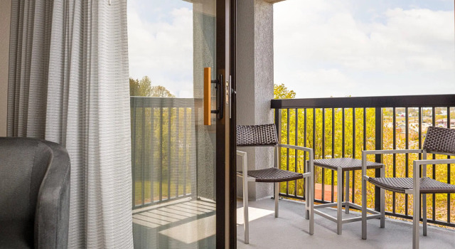 Двухместный люкс с 2 комнатами Courtyard Paducah West
