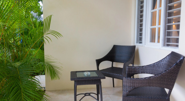 Четырёхместный номер Standard Travellers Beach Resort