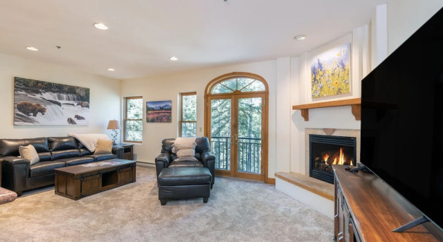 Bear Creek Lodge 303 3 Bedroom Condo by Alpine Lodging Telluride