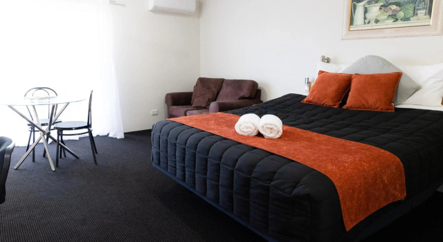 Aston Hill Motor Lodge, Забронировать Мини-отель Отели Порт-Маккуори с бассейном, рядом с Здание суда Порт-Маккуори, Бассейн