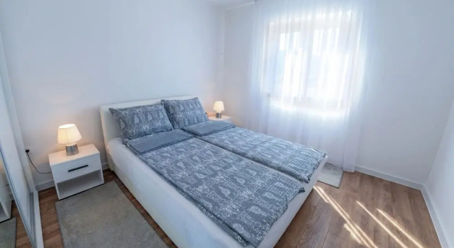 Sweet Retreat-Buna Riverside with pool