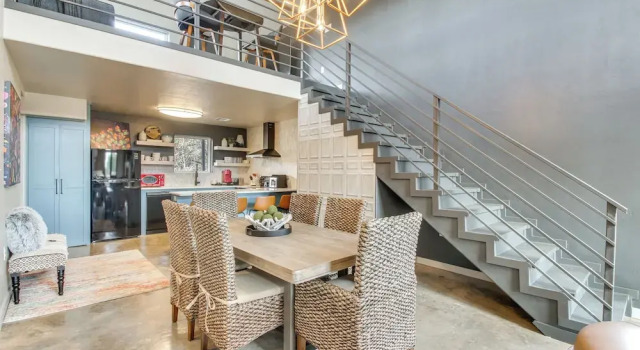 Коттедж Modern Mtn-view Designer Home in Medicine Park