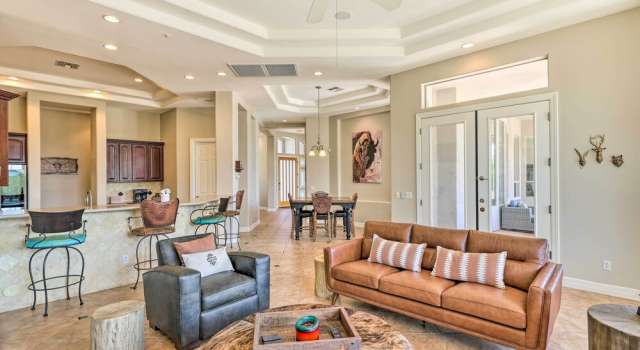 Stunning Cave Creek Home w/ Infinity Pool!, Брондау Демалыс үйі Cave Creek North Scottsdale